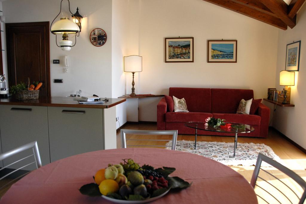 Alveluu Ristorante E Suites Tremezzo Szoba fotó