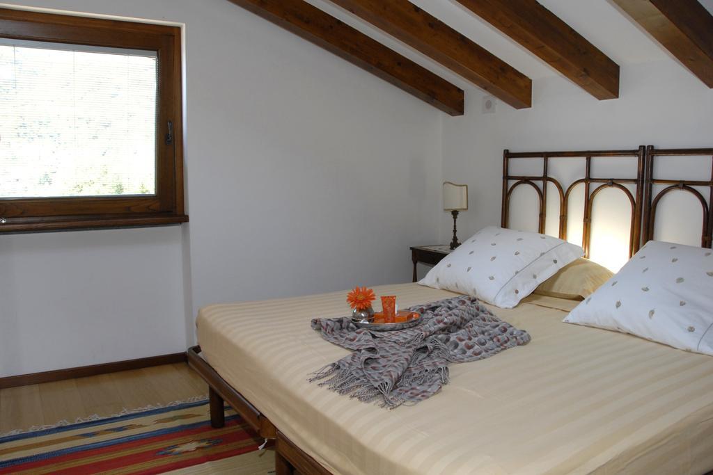 Alveluu Ristorante E Suites Tremezzo Szoba fotó